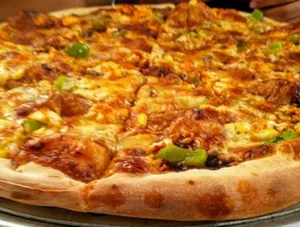 Makhani Chicken Pizza