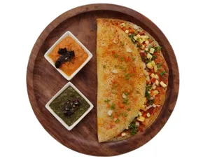 Crispy Schezwan Paneer Dosa