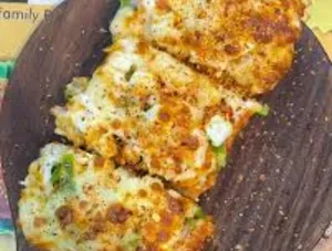 Paneer Cheesy Loaf (Small)
