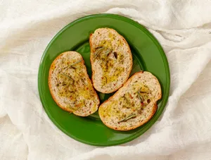OB Classic Garlic Bread
